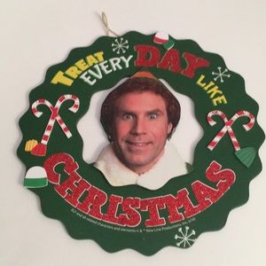 Wooden elf xmas wreath